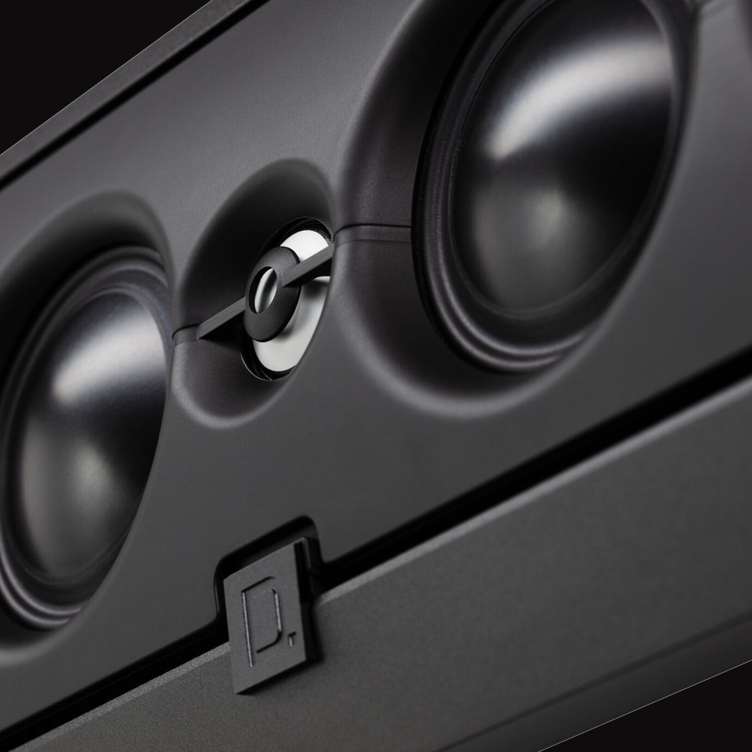 Acoustically Optimized Cabinet for pristine sonic reproduction