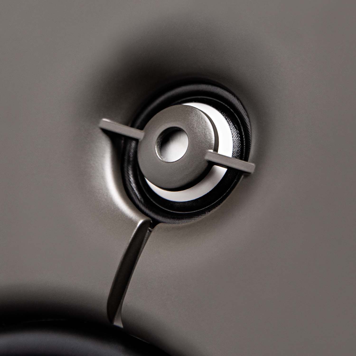 Aluminum oxide dome tweeter